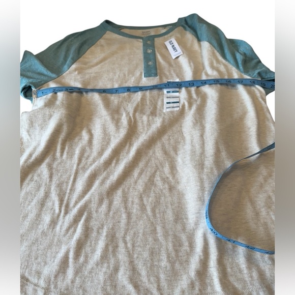 Old Navy Soft-Washed Color-Blocked Henley Shirt Size M Long Sleeve NWT neutral - Picture 8 of 14